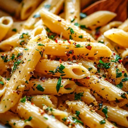 Italian Pasta with Garlic Olive Oil Sauce