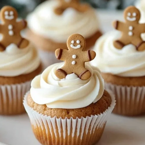 No-Bake Gingerbread Cheesecake Cups
