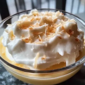 Delicious coconut cream filling for desserts, showcasing a creamy and rich texture.